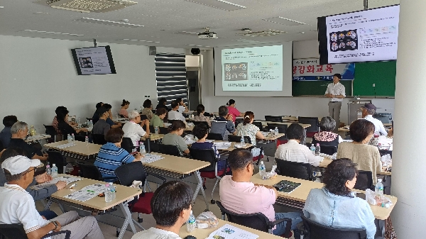 [평생교육원]한경국립대, 시민정원사 ‘조경치유’ 역량강화 교육 실시 대표이미지